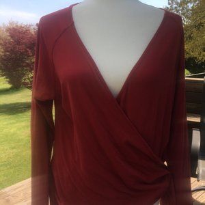 DANSKIN YOGA SMALL PETITE  TOP IN RED BRAND NEW WITHOUT TAGS